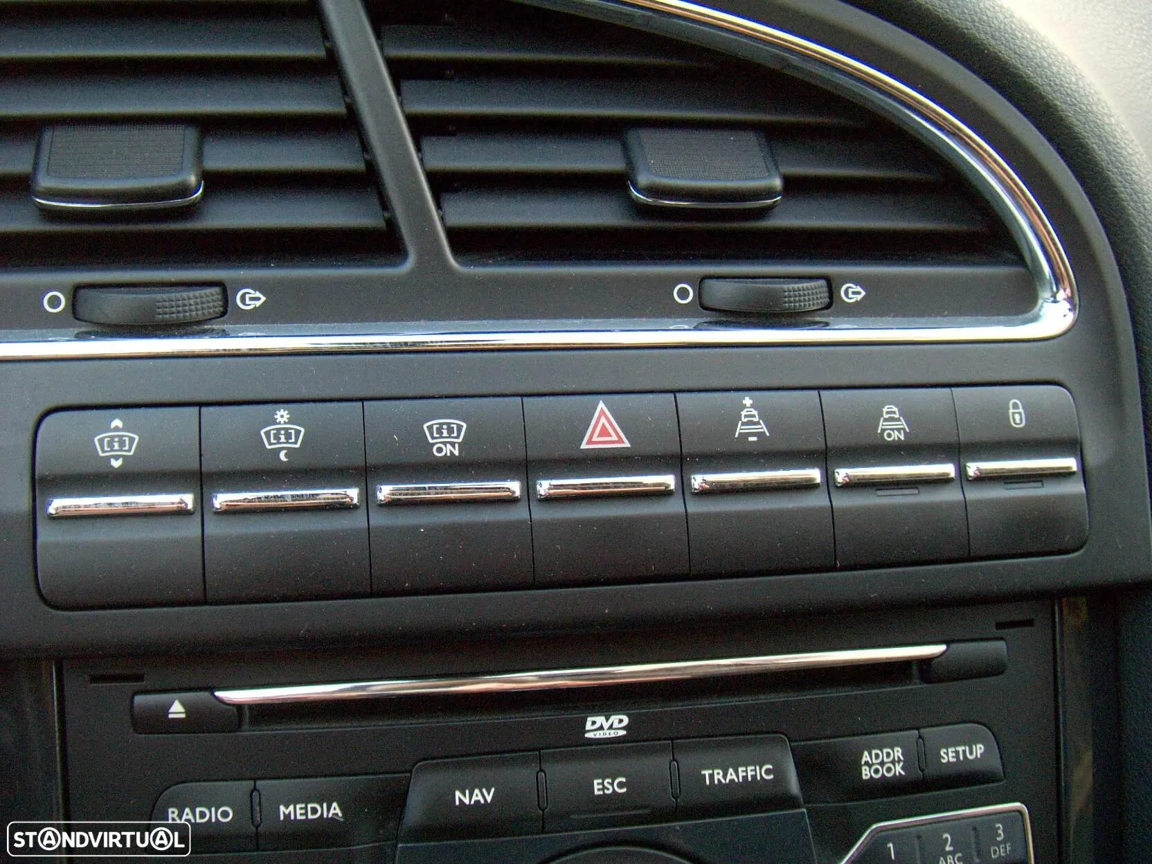 Peugeot 5008 1.6 HDi Executive JLL17 - 18