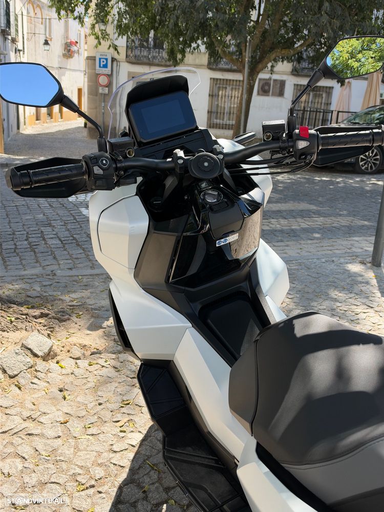 Honda ADV 350 - 2