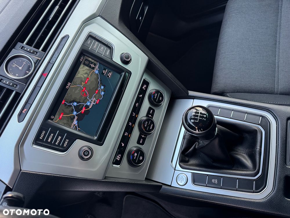 Volkswagen Passat Variant 1.4 TSI ACT (BlueMotion Technology) Highline - 29