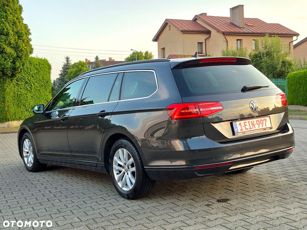Volkswagen Passat Variant 1.6 TDI SCR DSG Comfortline - 9