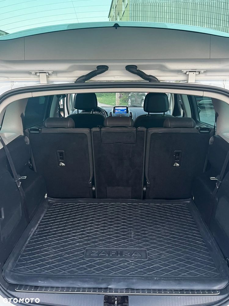 Opel Zafira - 12
