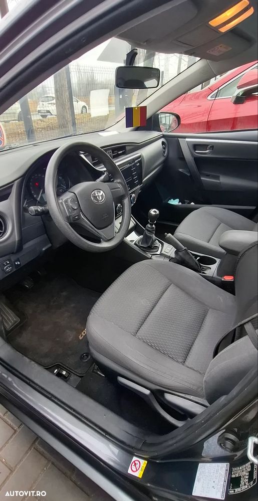 Toyota Corolla - 5
