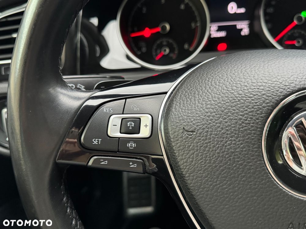 Volkswagen Golf Variant 1.6 TDI SCR DSG IQ.DRIVE - 15