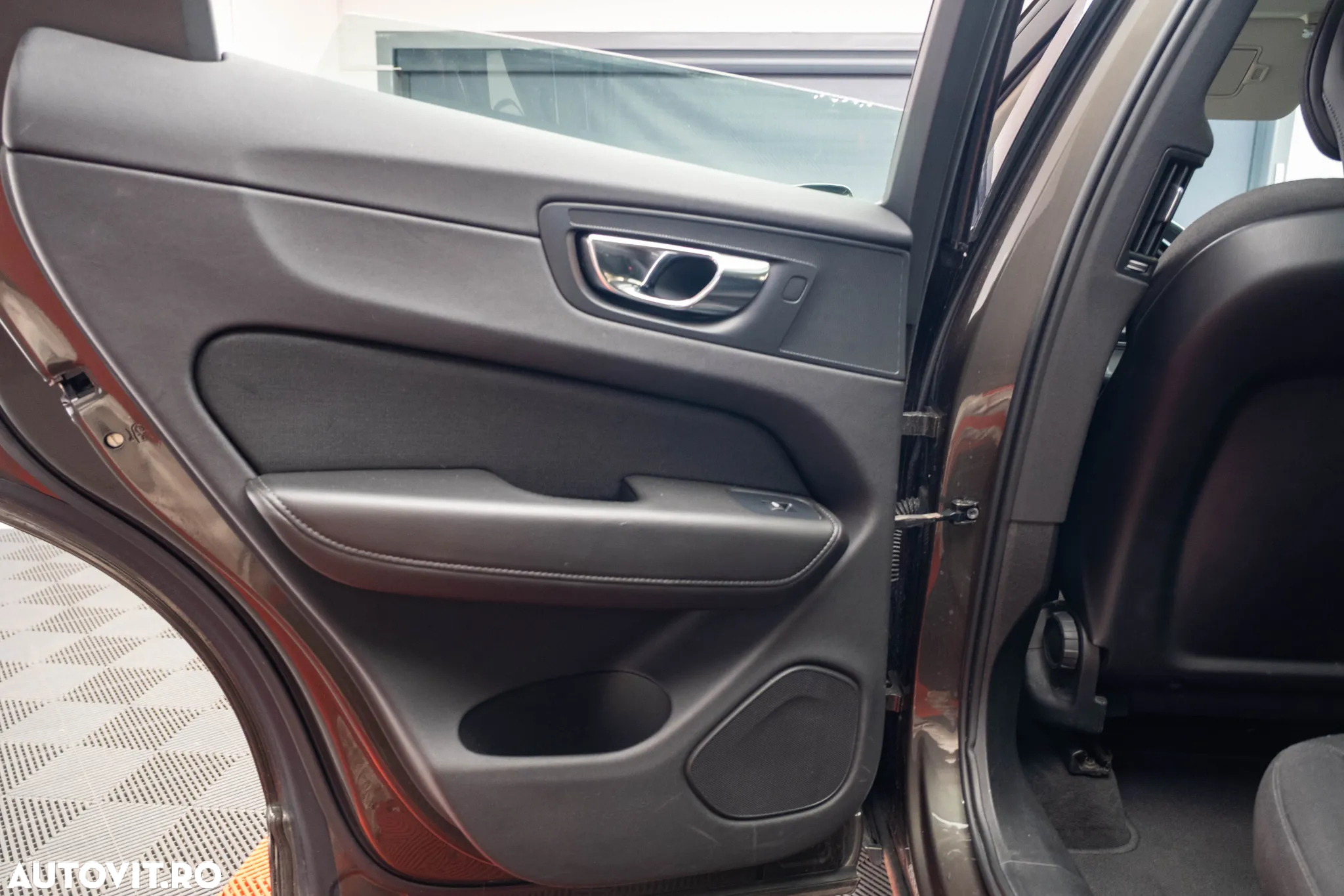 Volvo XC 60 D4 Momentum - 19