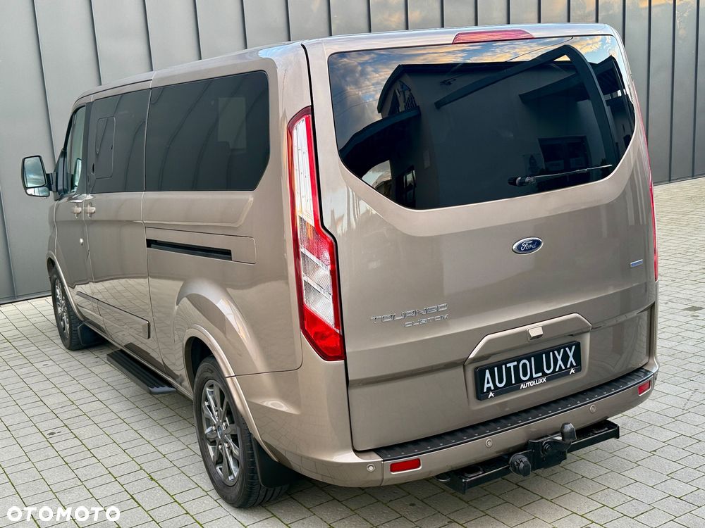 Ford Tourneo Custom - 10