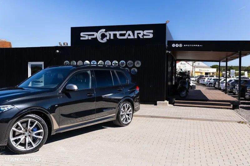 BMW X7 M50d - 32