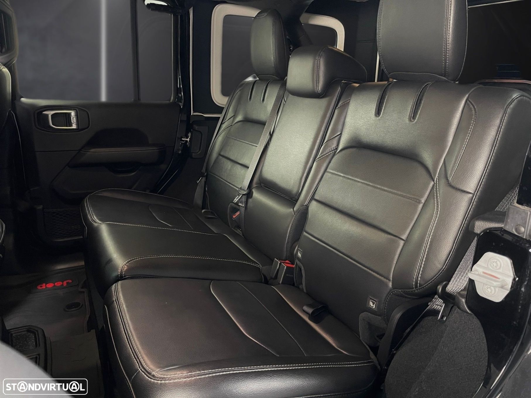 Jeep Wrangler - 26