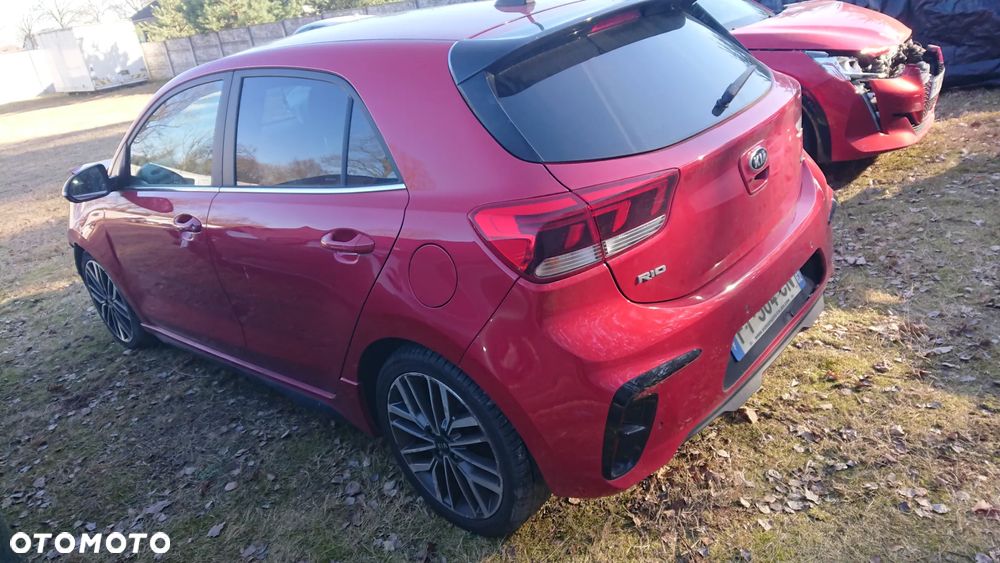 Kia Rio - 20