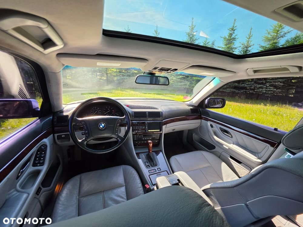 BMW Seria 7 740iL - 38