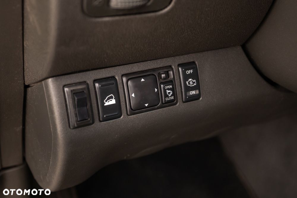 Nissan Pathfinder 2.5 D Platinum - 27