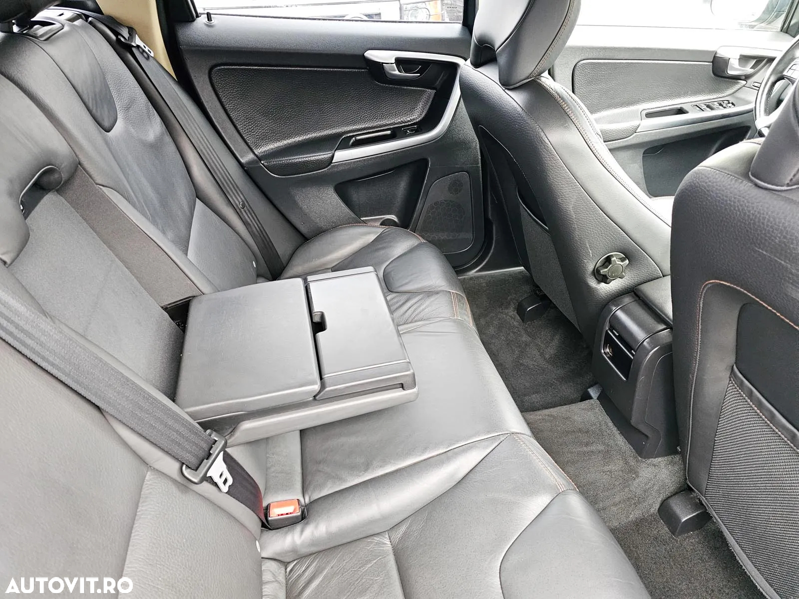 Volvo XC 60 D3 Aut. Summum - 14