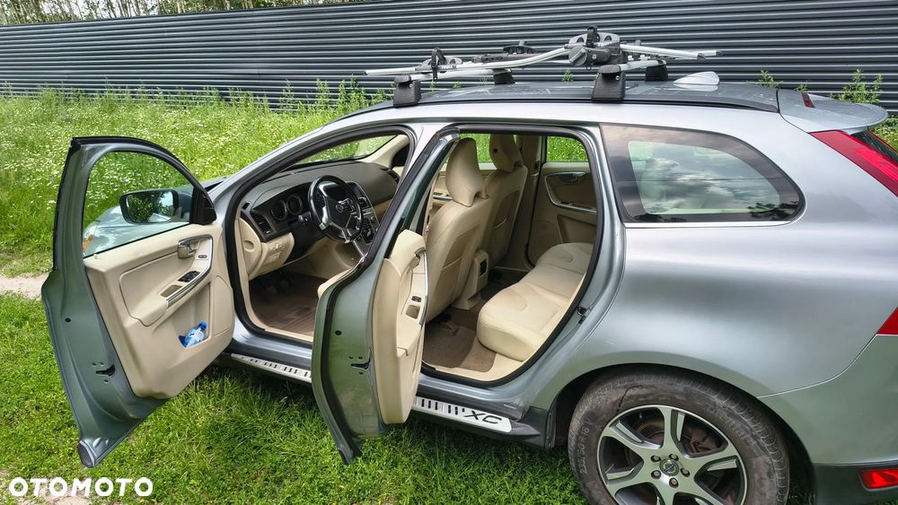 Volvo XC 60 D3 AWD Momentum - 9