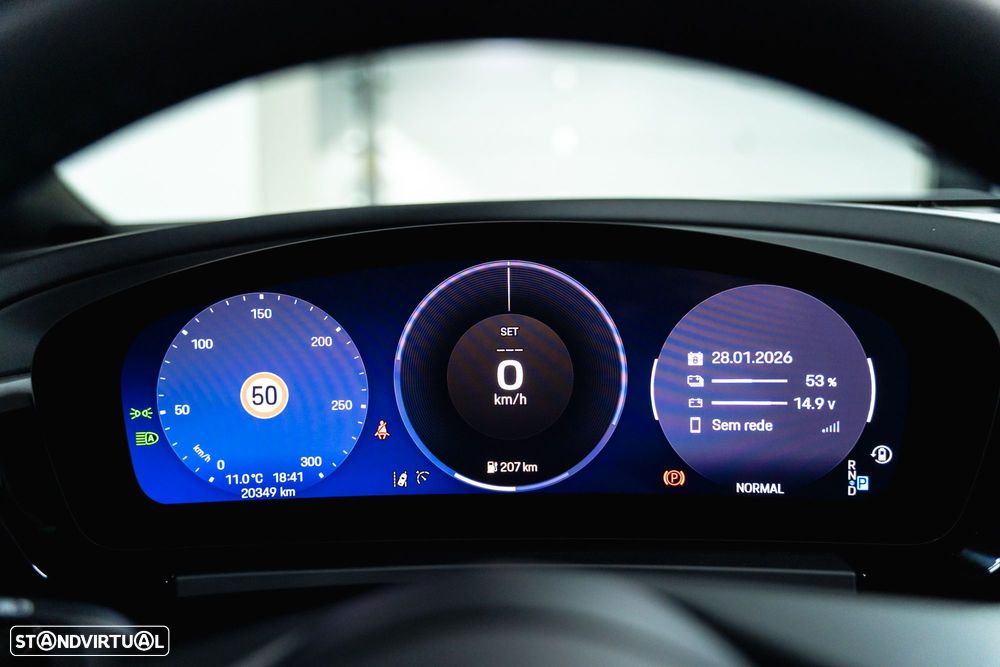 Porsche Macan Electric 4 - 12