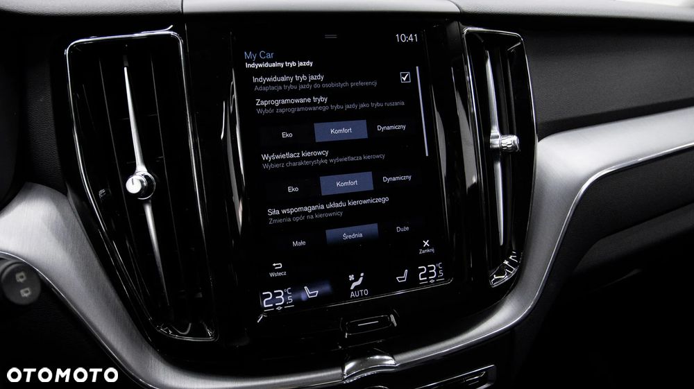 Volvo XC 60 T5 AWD Momentum Pro - 28