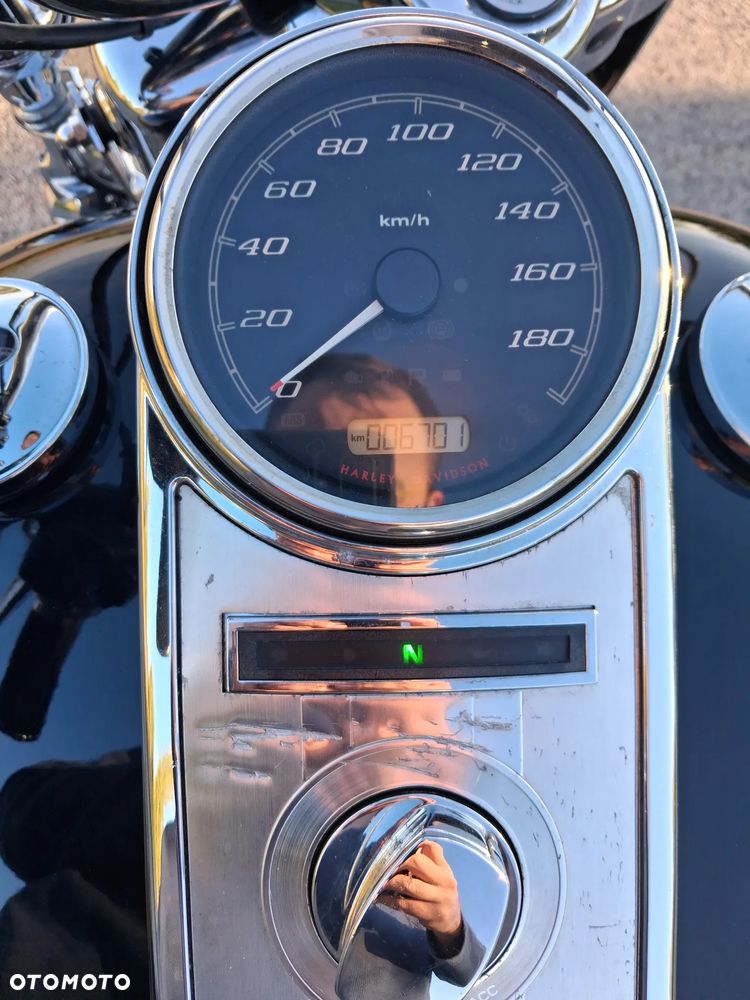 Harley-Davidson Touring Road King - 10