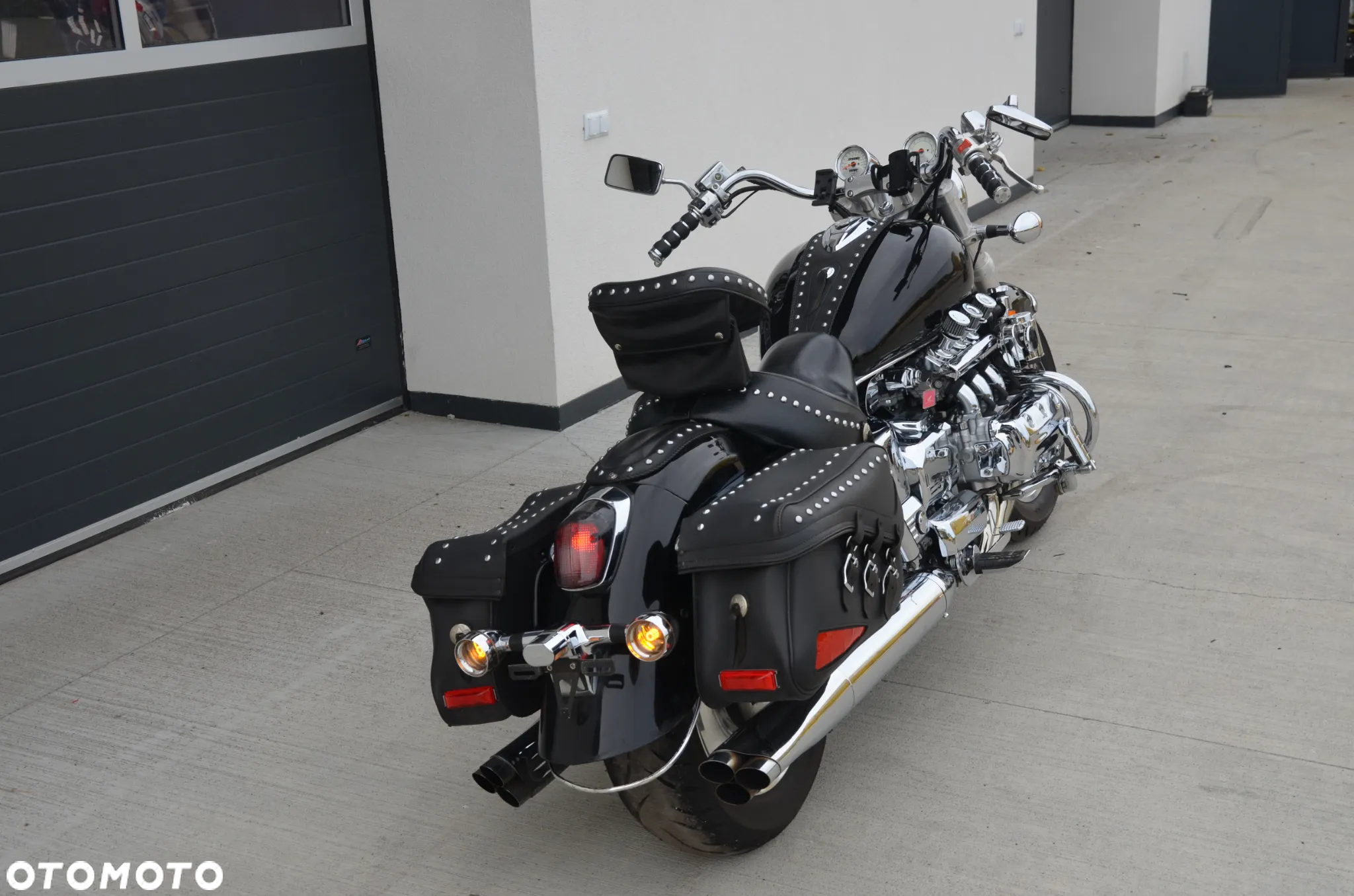 Honda GL - 9