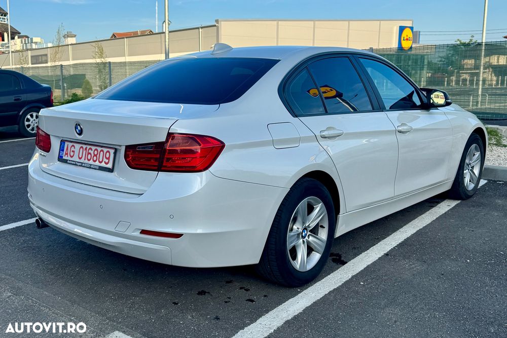 BMW Seria 3 320d xDrive Sport Line - 4