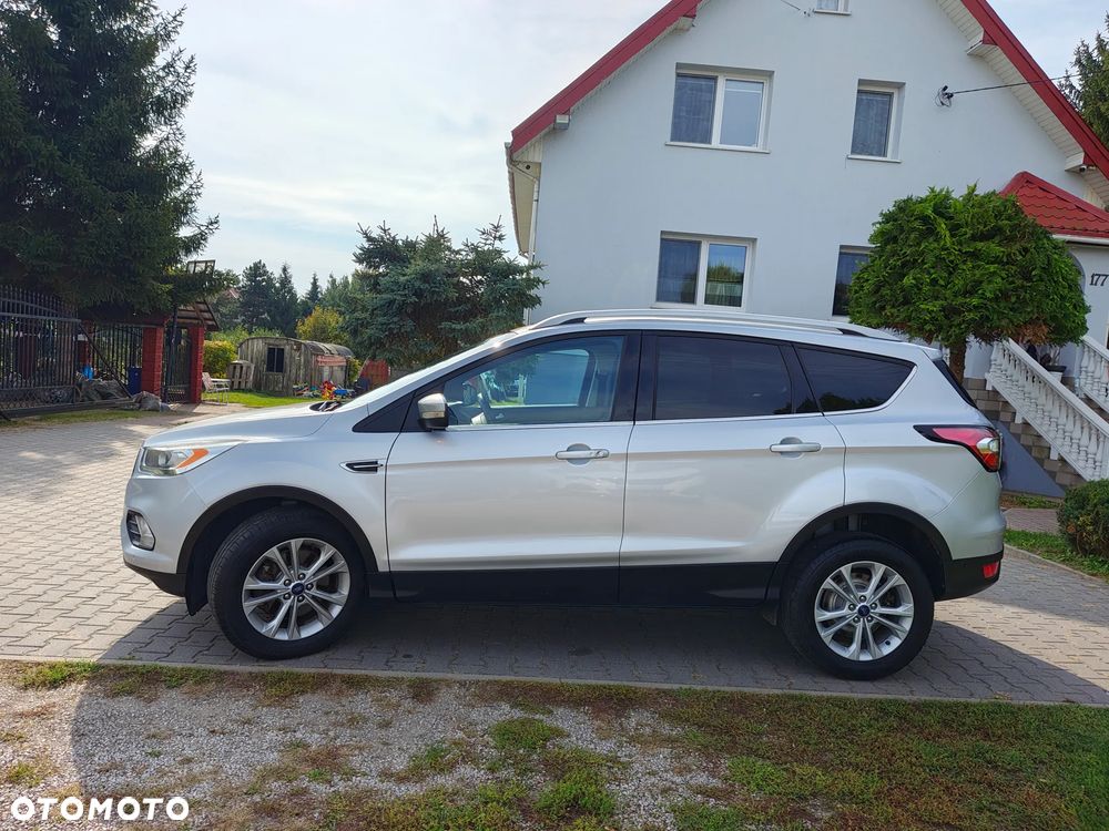 Ford Kuga 2.0 TDCi 4x2 Titanium - 24