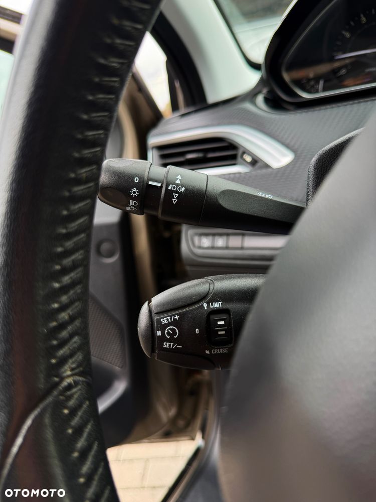 Peugeot 2008 1.2 Pure Tech Access - 20