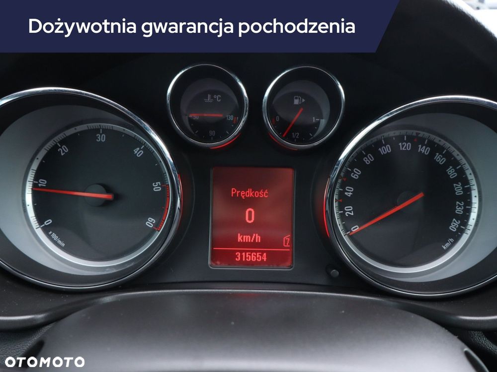 Opel Insignia - 13