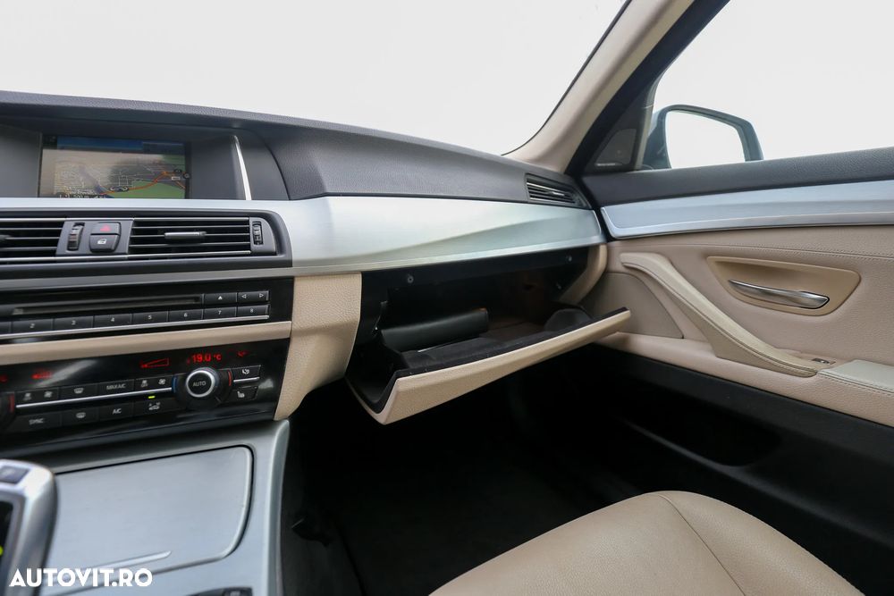 BMW Seria 5 525d Aut. - 18