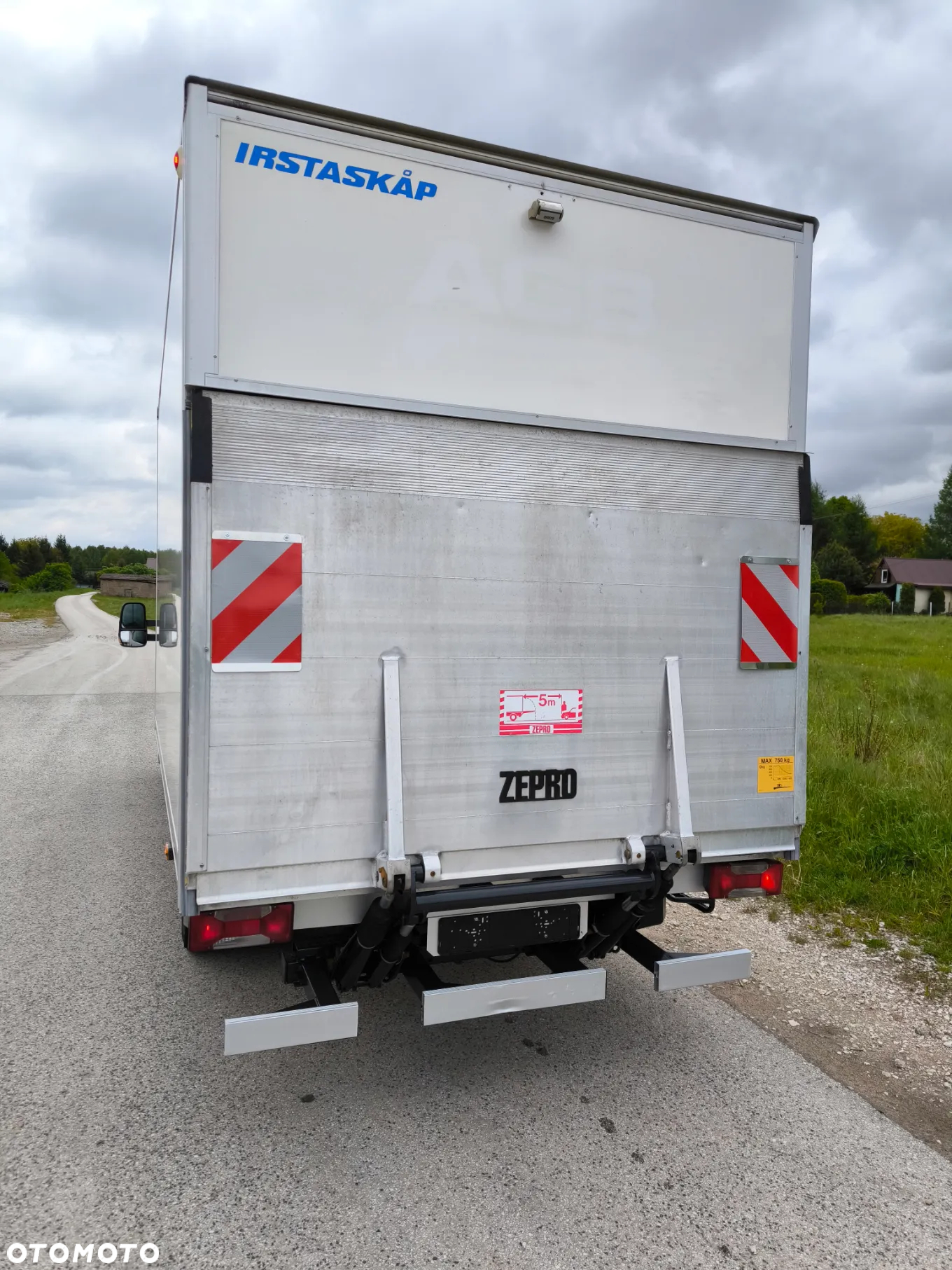 Iveco 35C17 Cena: 66500 zł netto Kontener Izoterma Klimatronic - 8