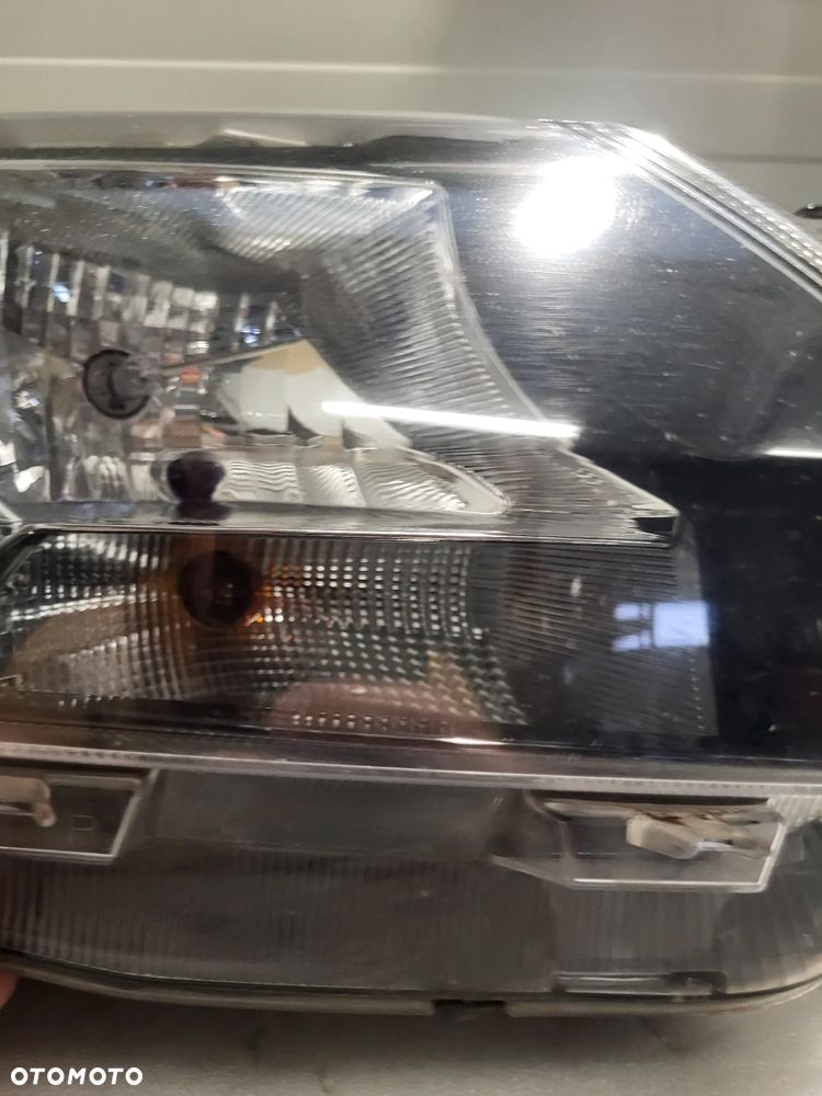 Skoda Rapid LIFT KOMPLET LAMP ZWYKŁYCH 5JB941015/5JB941016 - 2