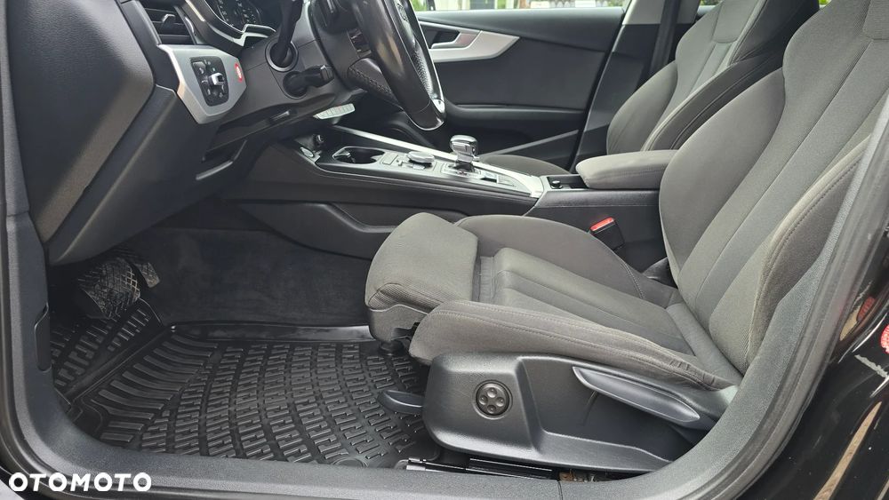 Audi A4 Avant 2.0 TDI ultra S tronic - 13
