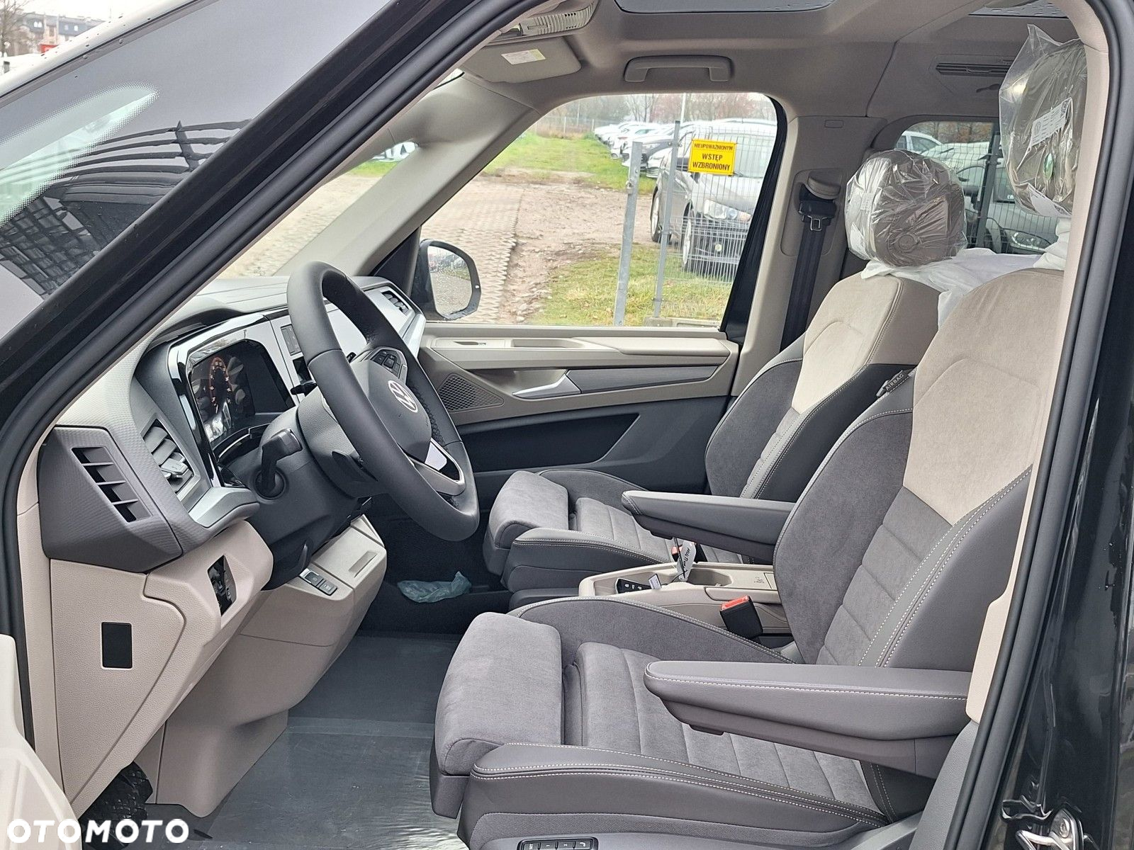 Volkswagen Multivan - 16