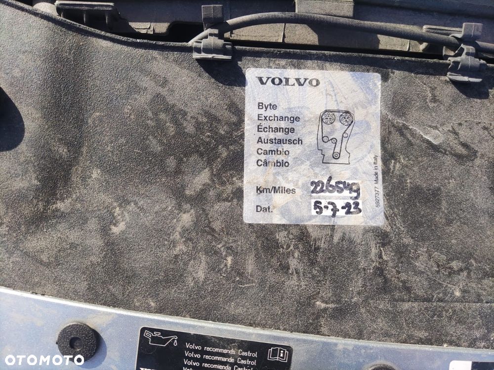 Volvo V60 D6 AWD Plug-in Hybrid Summum - 11