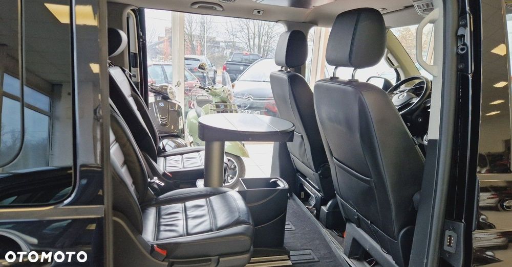 Volkswagen Multivan - 21