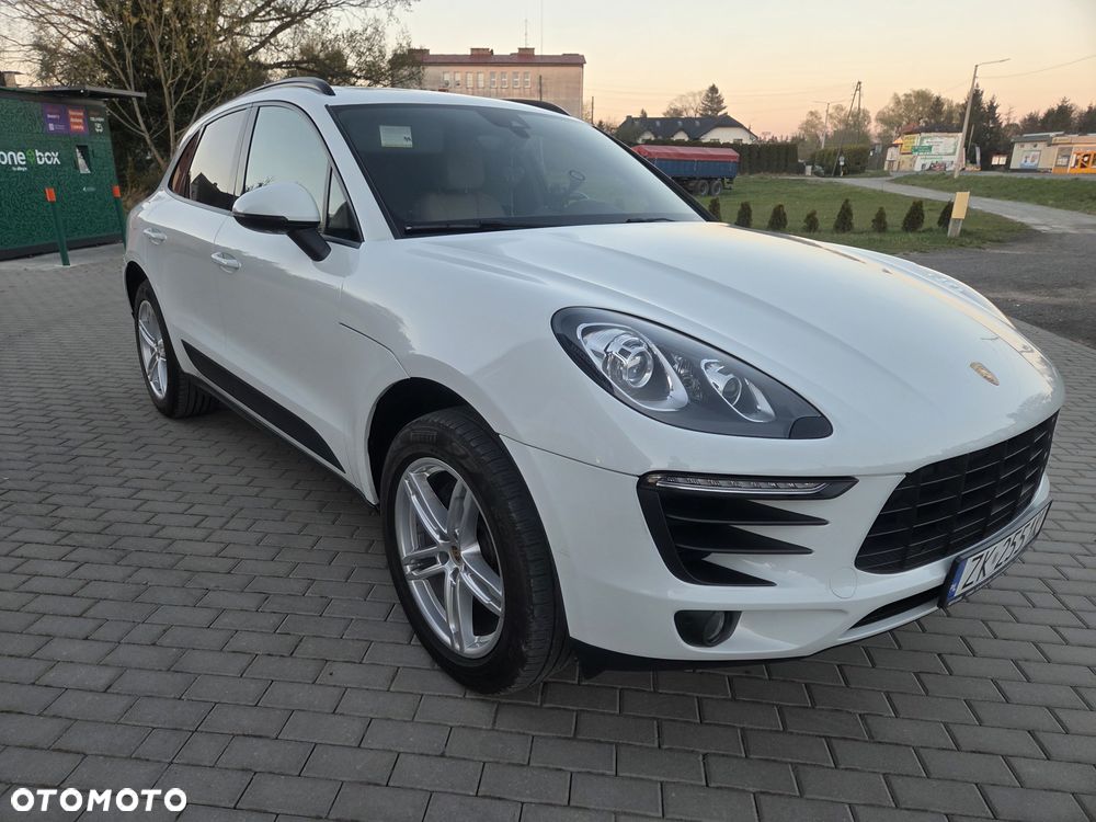 Porsche Macan Standard - 2
