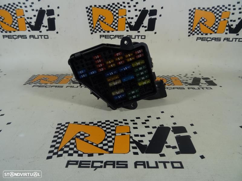 Caixa De Fusíveis Audi A4 (8Ec, B7)  Caixa De Fusíveis De Um Audi A4 B - 1