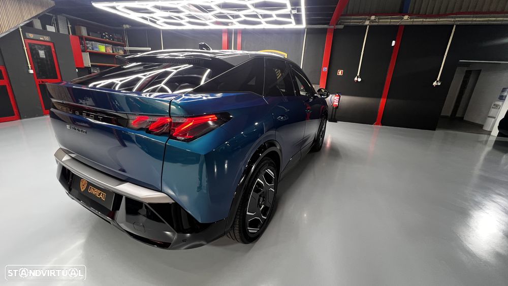 Peugeot E-3008 73 kWh GT - 3