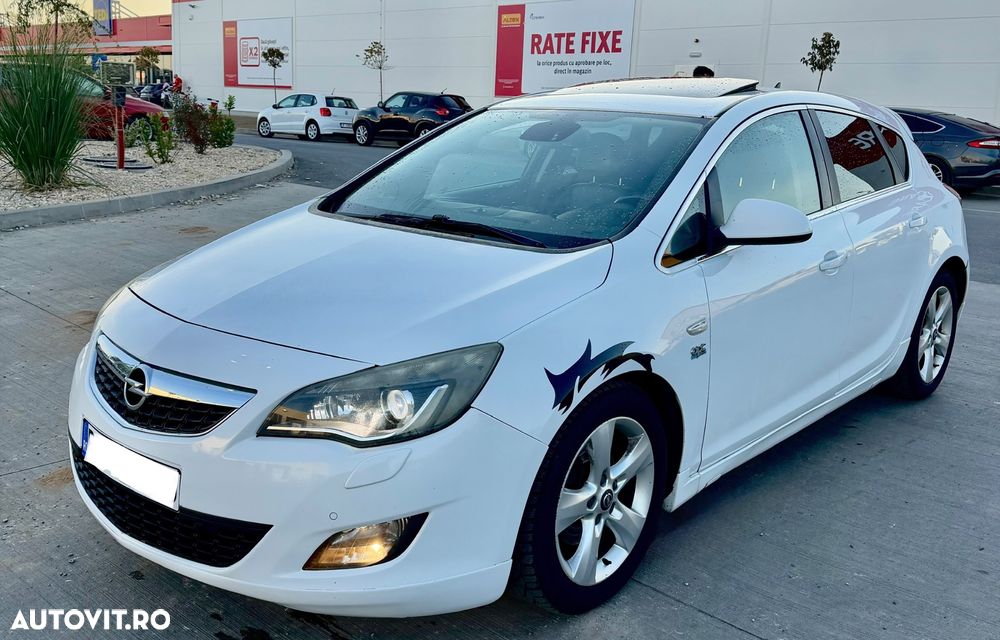 Opel Astra 2012 photo 2