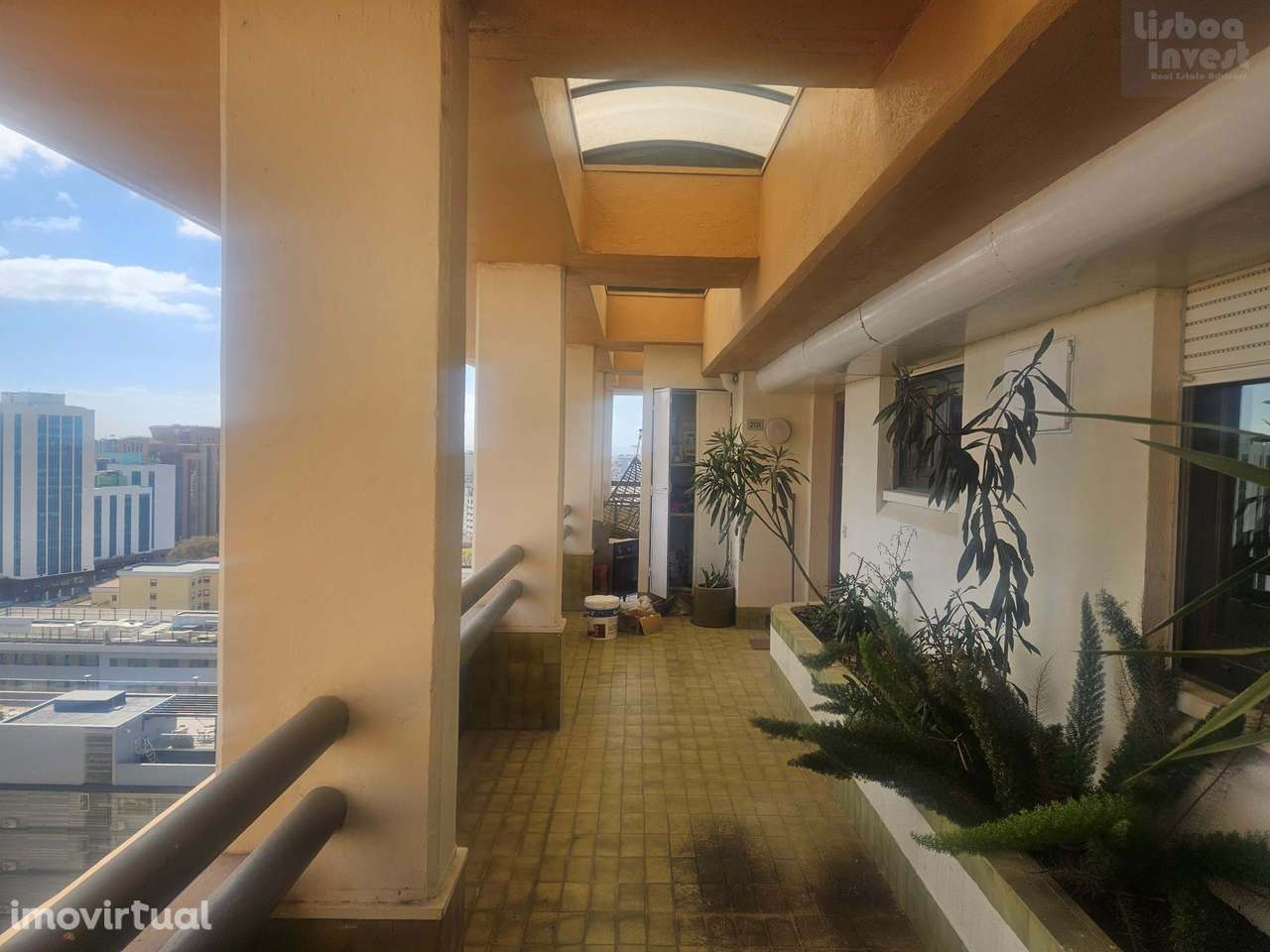 Arrendo T3 Com Terraços Vista magnifica estacionamento e Arrecadação - Grande imagem: 3/35