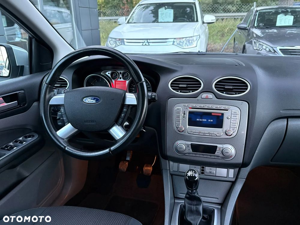 Ford Focus 1.8 FF Platinium X - 12