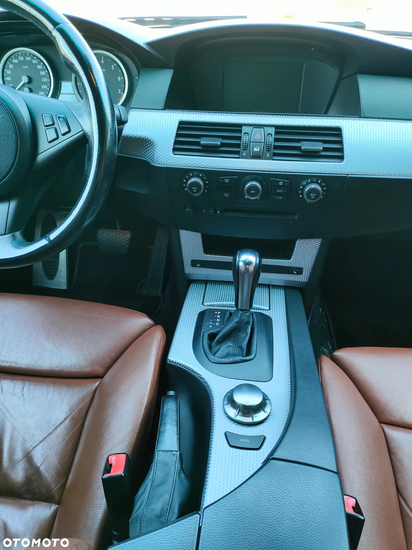 BMW Seria 5 530i Touring - 22
