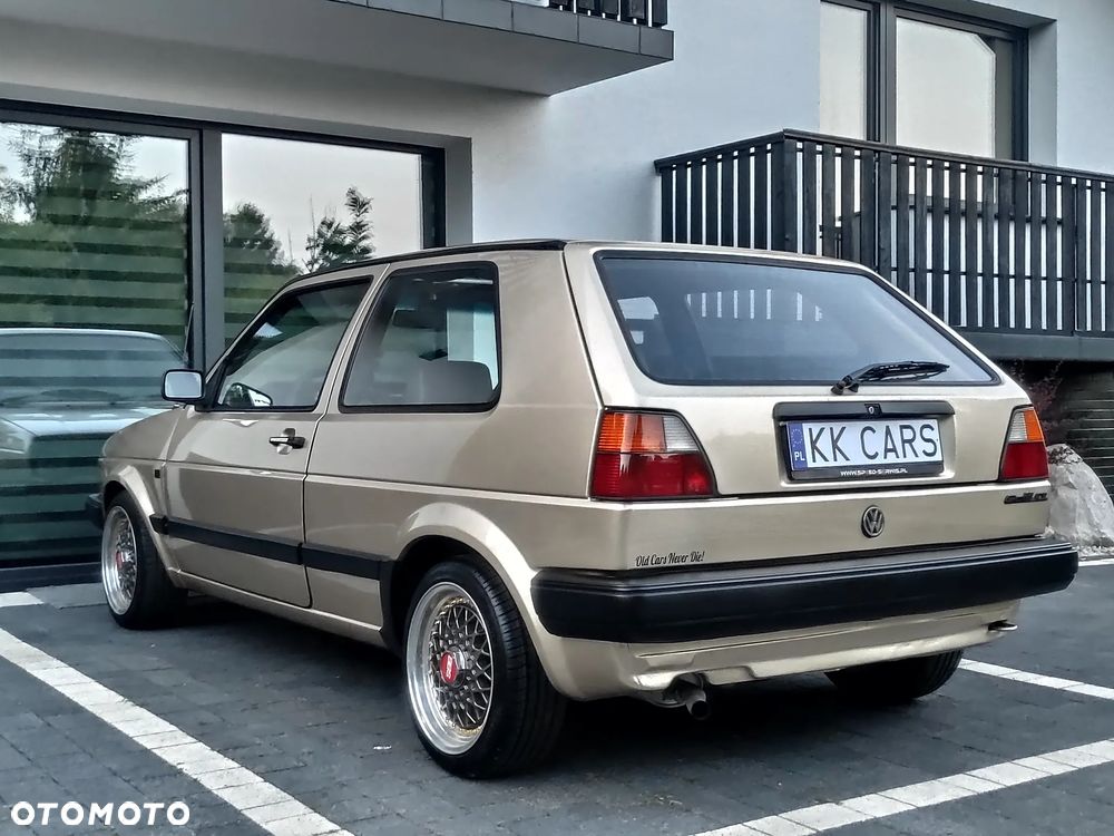 Volkswagen Golf - 5