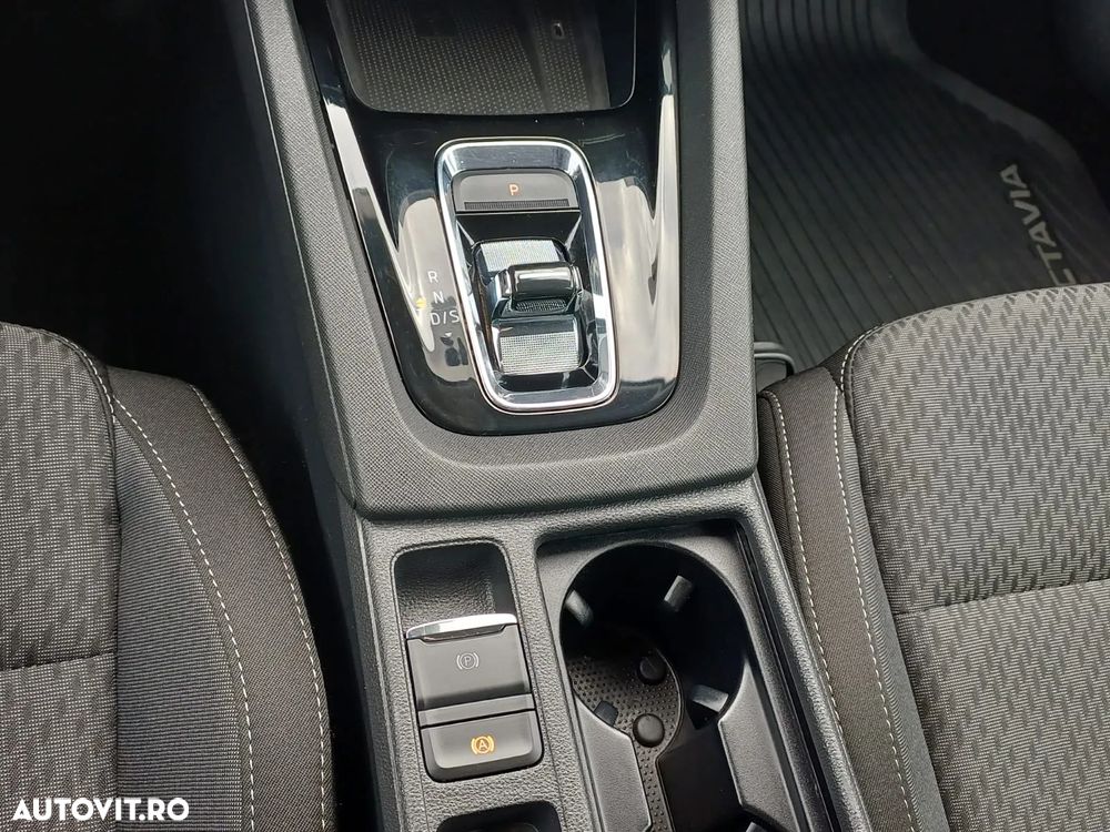 Skoda Octavia 2.0 TDI DSG Style - 21