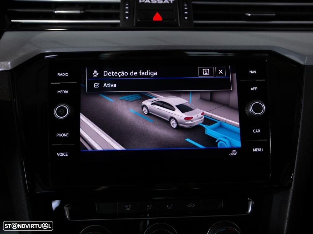 VW Passat 1.6 TDI Business DSG - 30