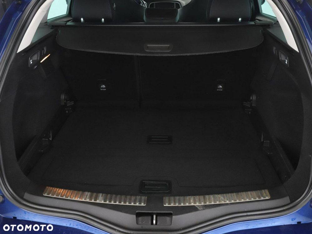 Renault Megane ENERGY TCe 205 EDC GT - 21