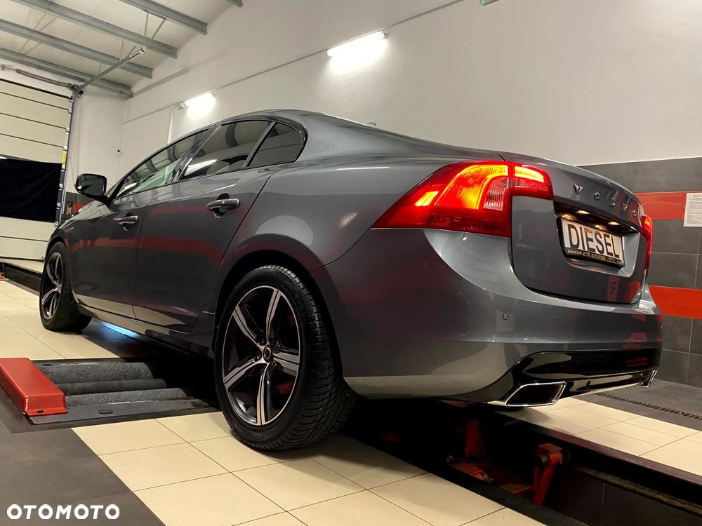 Volvo S60 D4 Drive-E R-Design Momentum - 13