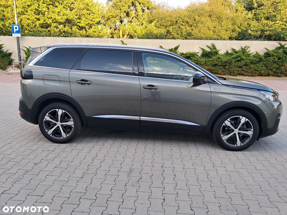 Peugeot 5008 - 8