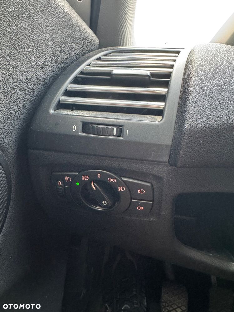 BMW Seria 1 - 22