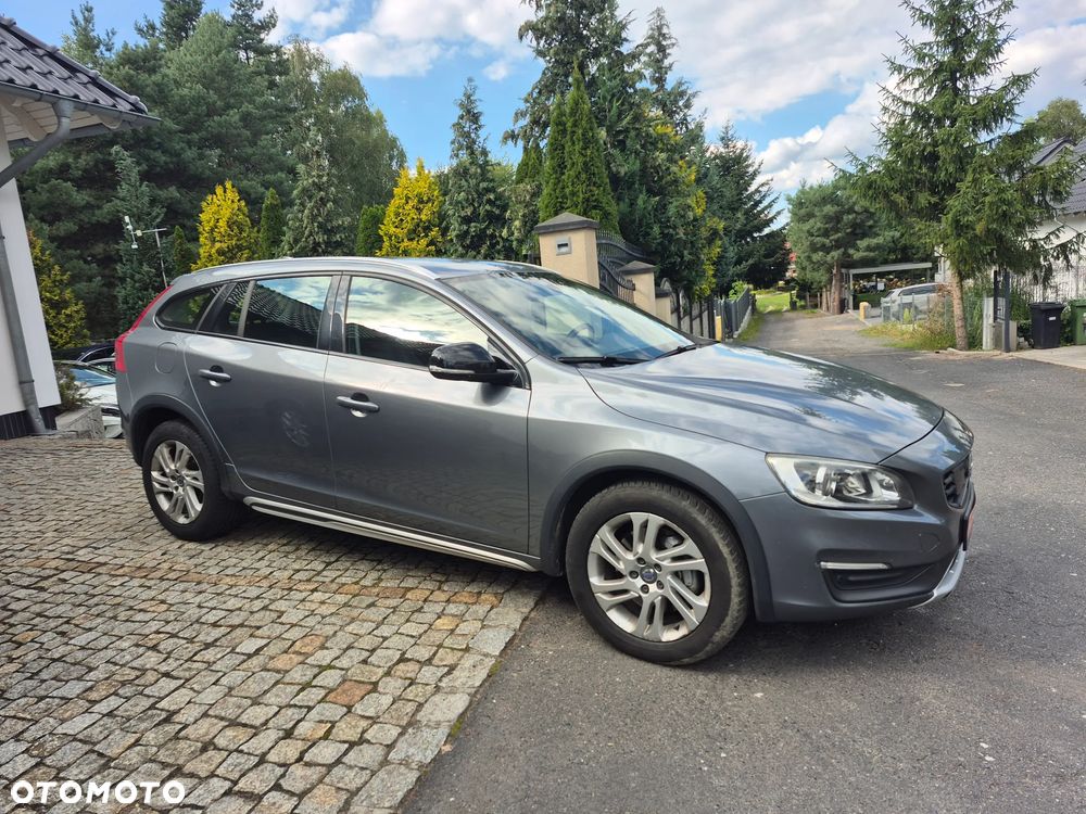 Volvo V60 Cross Country D3 Momentum - 3