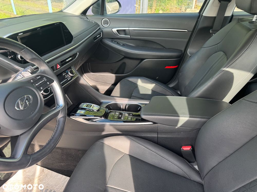 Hyundai Sonata - 28