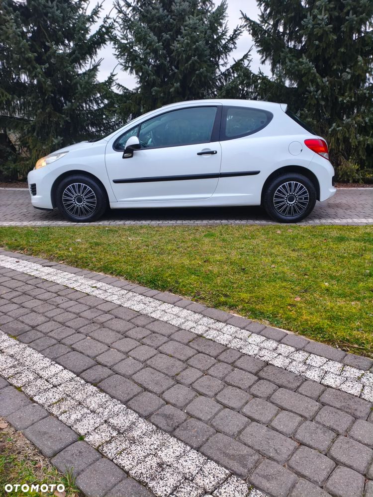 Peugeot 207 1.4 HDi Presence - 5