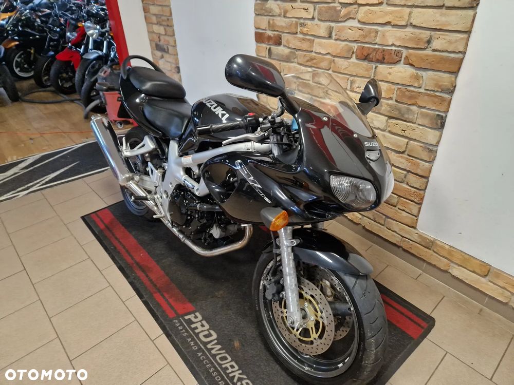 Suzuki SV - 28