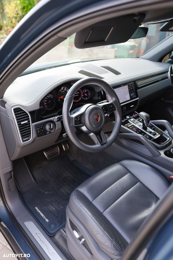 Porsche Cayenne - 7